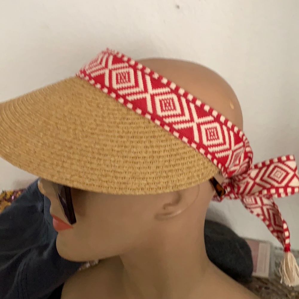 NWT DPC visor ties in back confy shady cute